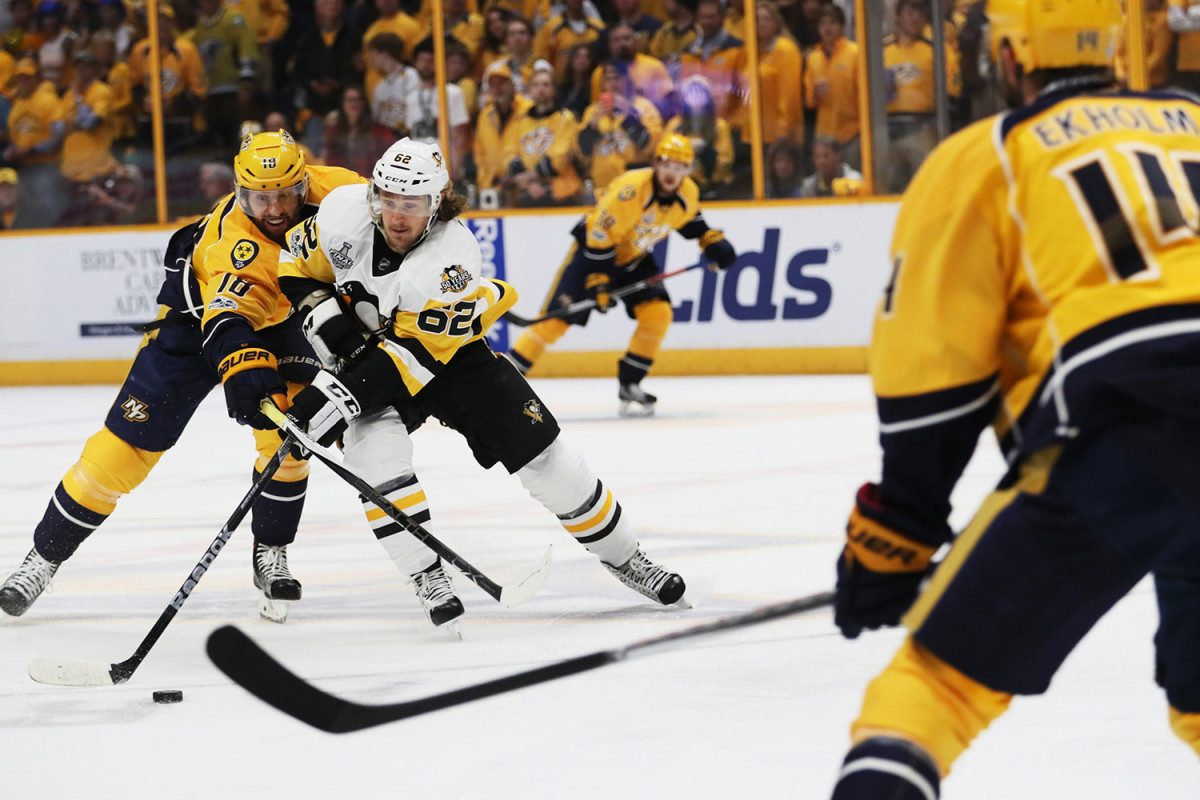 15_NHL_Stanley_Cup_Carl_Hagelin.JPG